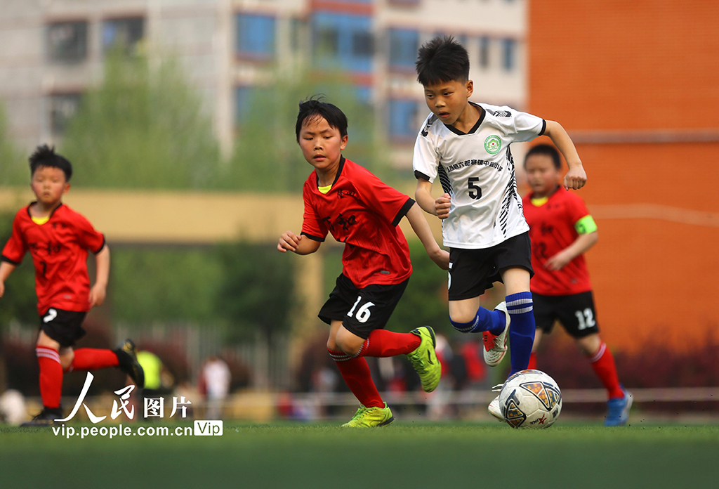 足球小将角逐绿茵场【4】