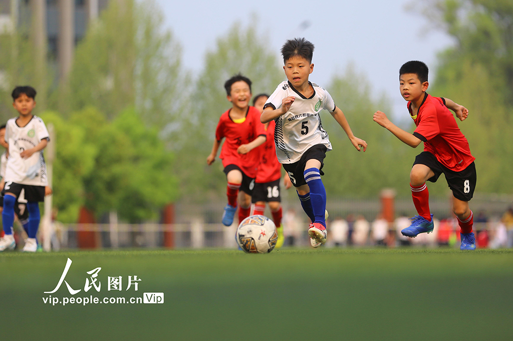 足球小将角逐绿茵场【3】
