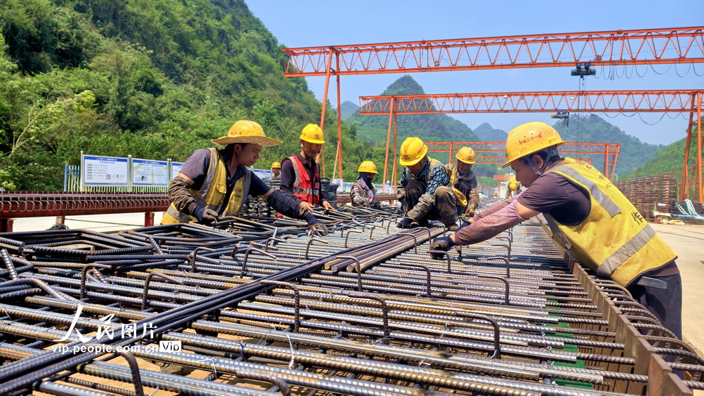 广西：鱼宜高速建设提速 攻坚冲刺保通车【3】