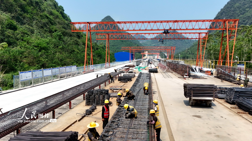 广西：鱼宜高速建设提速 攻坚冲刺保通车【6】