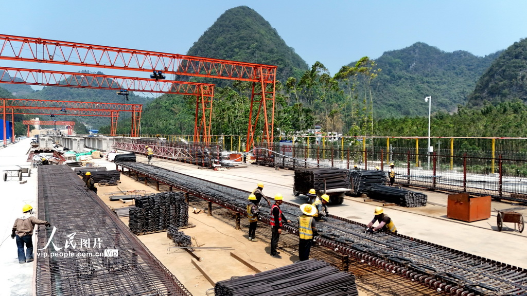 广西：鱼宜高速建设提速 攻坚冲刺保通车【7】