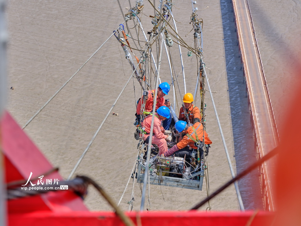 浙江台州：滨海—柏树电力线路工程椒江大跨越段贯通【3】
