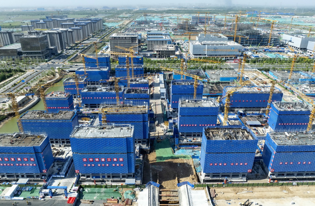 雄安新区大学城疏解配套二期项目住宅部分建设现场(5月8日摄,无人机照片)。